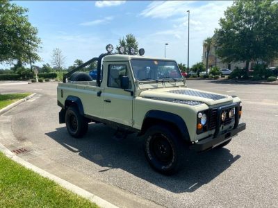 Land Rover Defender 110