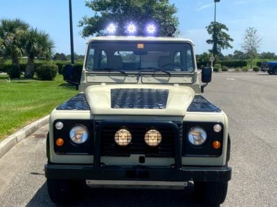 Land Rover Defender 110