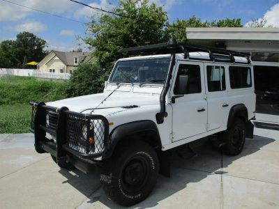 Land Rover Defender 110