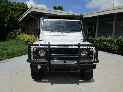 Land Rover Defender 110