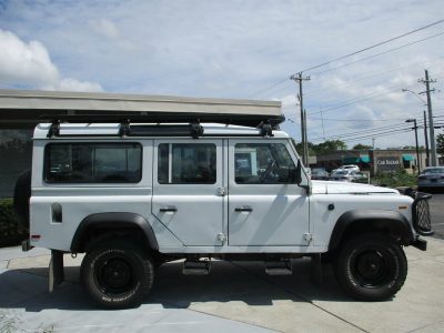 Land Rover Defender 110
