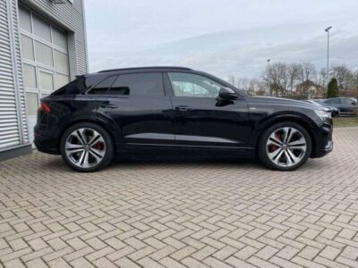 Audi Q8 50TDI quattro S-Line AHK+Pano