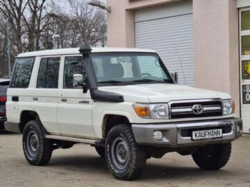 Toyota Land Cruiser HZJ 76