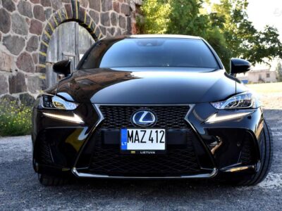 Lexus IS 300h