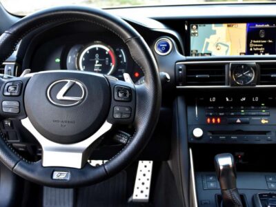 Lexus IS 300h