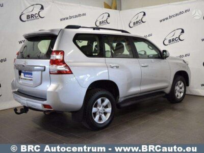 5Toyota Land Cruiser